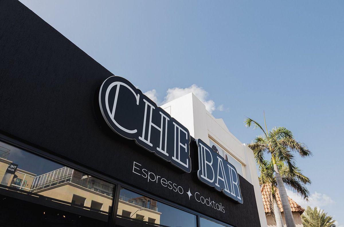 Che Bar Aruba exterior at Paseo Herencia Mall Palm Beach